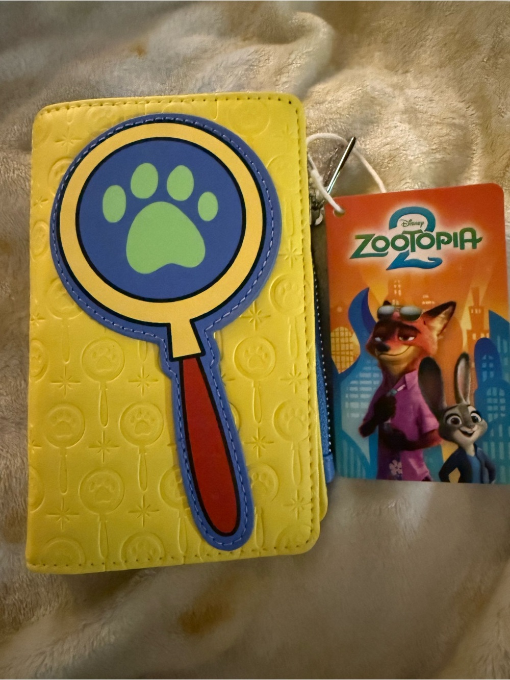 Yellow Magnifying Glass wallet- Zootopia 2